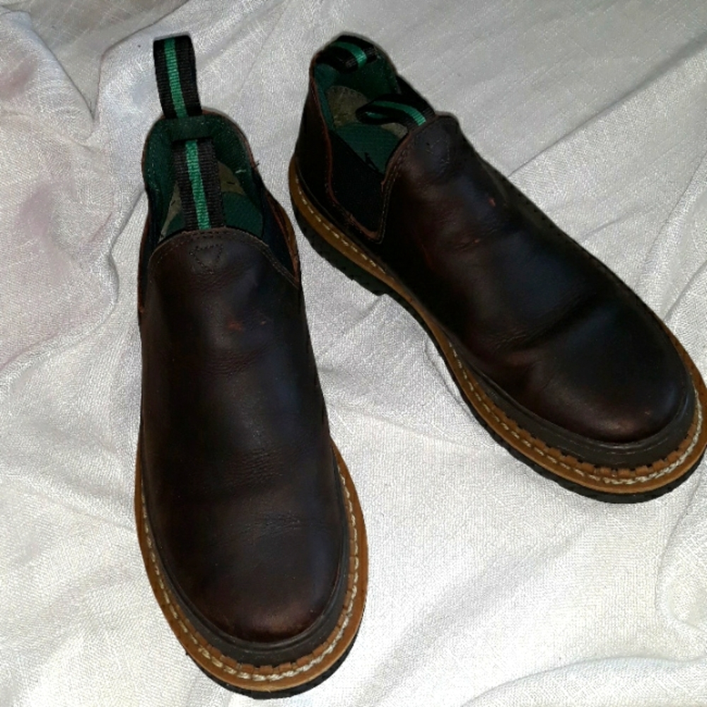 COPY - Geogia Giant ankle brown leather chukka boots. Size 8
